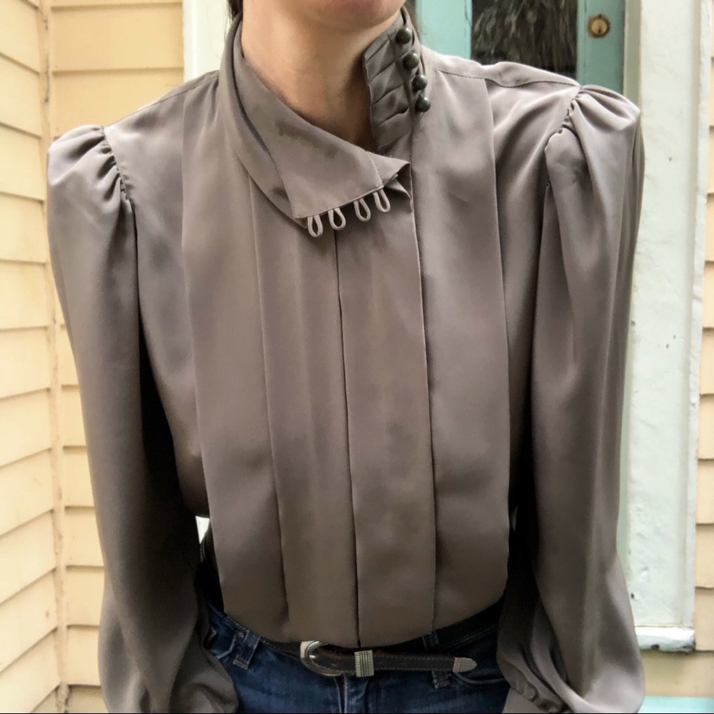 Vintage Regina porter pleated blouse - Picture 3 of 8